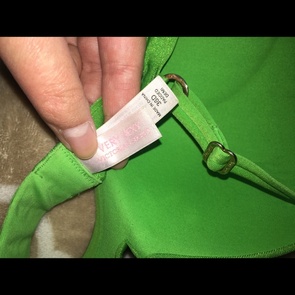 Victoria’s Secret very sexy push-up bra bundle - Picture 2 of 5